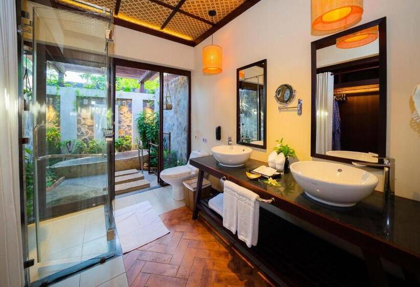 بانگلوی استاندارد با چشم‌انداز دریا, Pandanus Resort