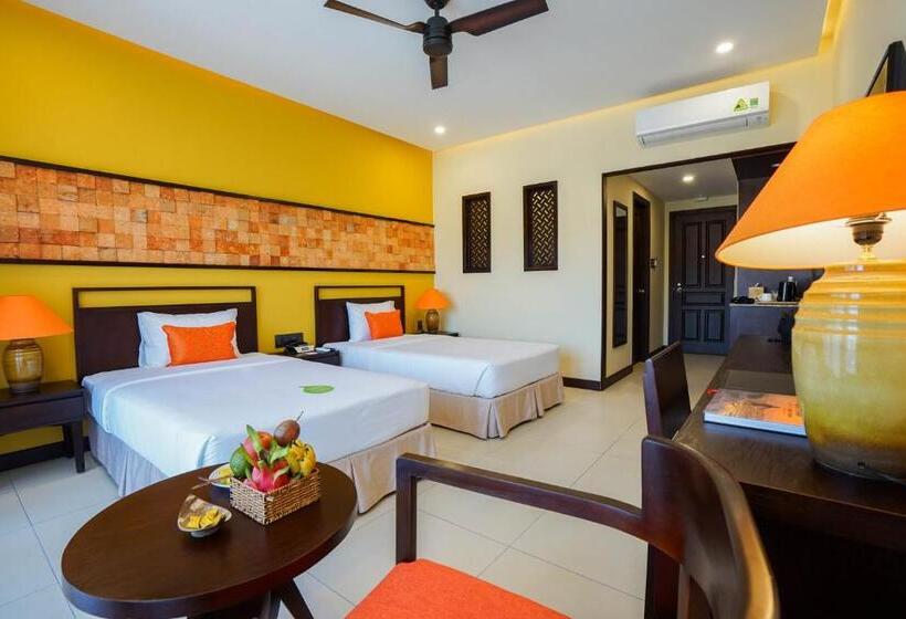 اتاق لوکس با بالکن, Pandanus Resort