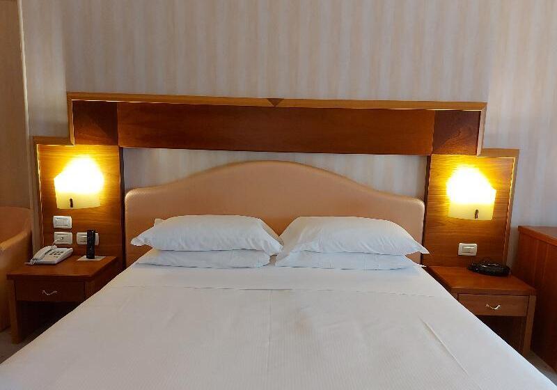 غرفة سوبيريور, Phi Hotel Astoria
