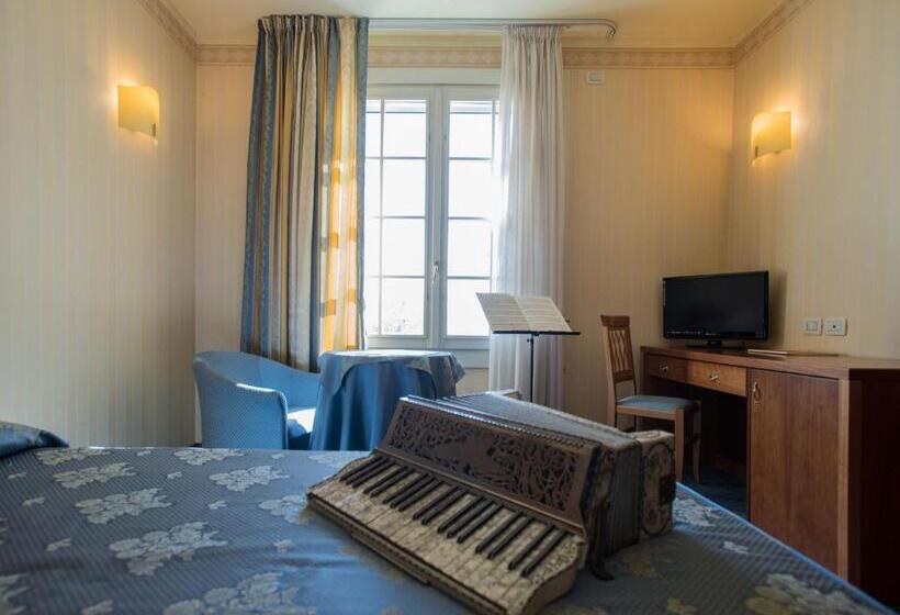 غرفة قياسية فردية, Phi Hotel Astoria