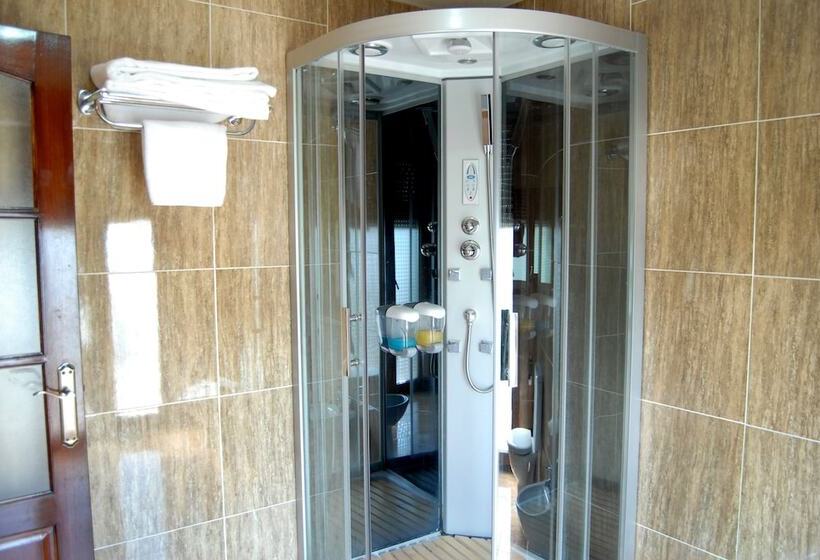 اتاق استاندارد, Pinomar