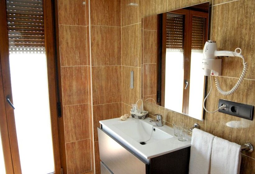 اتاق استاندارد, Pinomar