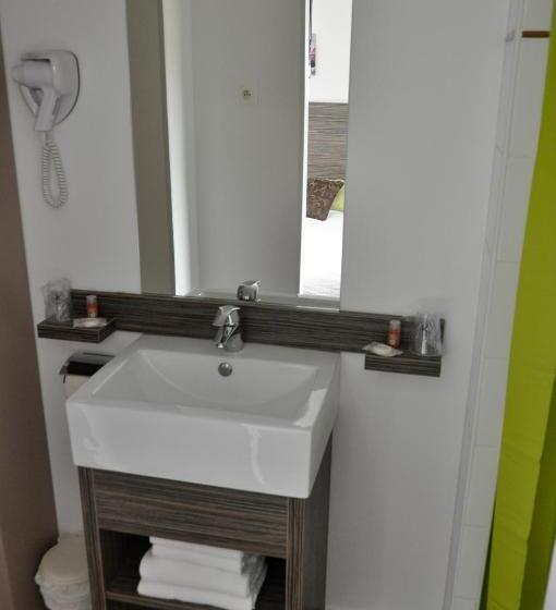 اتاق استاندارد چهار تخته, Le Cosy Blois Villebarou