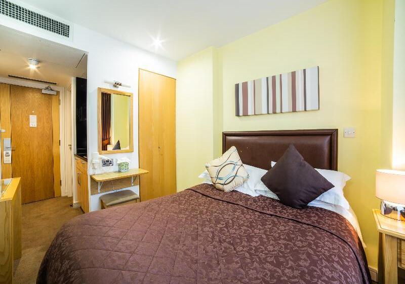 Quarto Estandar Individual, The Cleveland