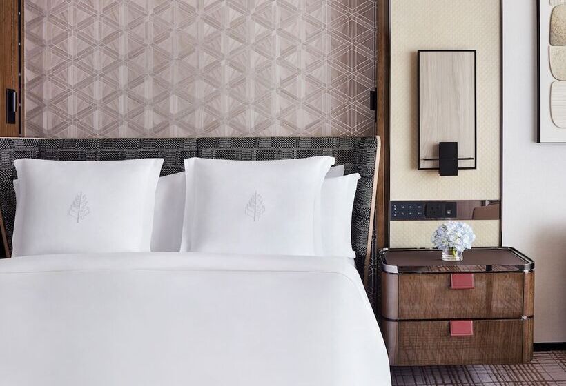 اتاق سوپریور با چشم‌انداز, Four Seasons Hotel Hong Kong