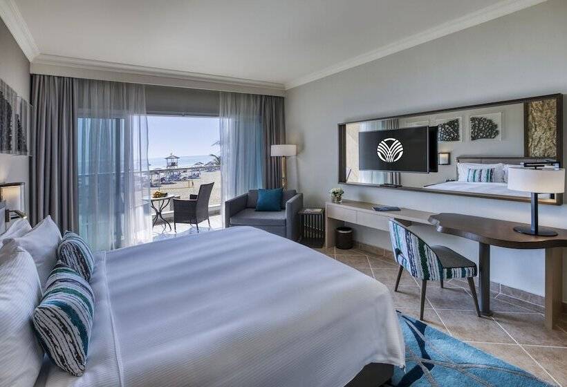 Номер Стандарт Двуспальная Кровать Вид на Море, Fujairah Rotana Resort & Spa   Al Aqah Beach