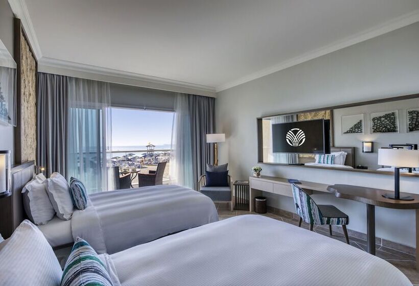 Номер Стандарт Вид на Море с Балконом, Fujairah Rotana Resort & Spa   Al Aqah Beach