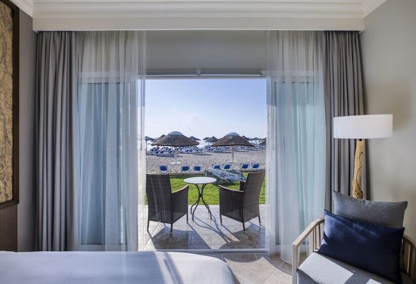 Номер Стандарт Вид на Море с Террасой, Fujairah Rotana Resort & Spa   Al Aqah Beach