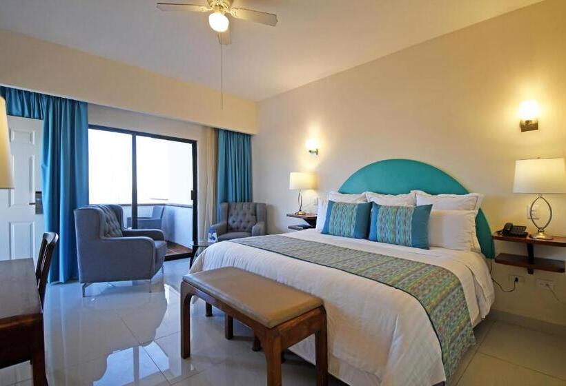 اتاق استاندارد با تخت بزرگ, The Westmarine Waterfront