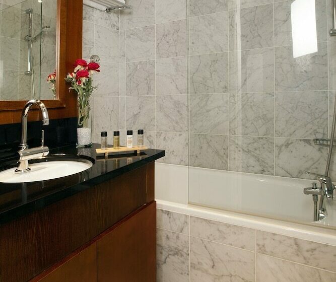 استودیوی استاندارد, Residhome Val D'europe