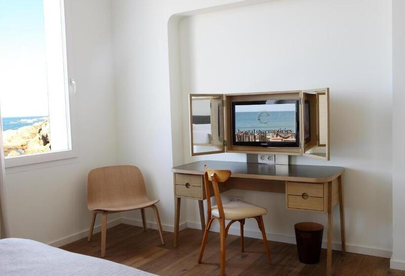 اتاق استاندارد با چشم‌انداز دریا, Hostal Empúries