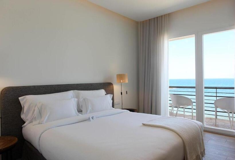 اتاق استاندارد با بالکن و چشم‌انداز دریا, Hostal Empúries
