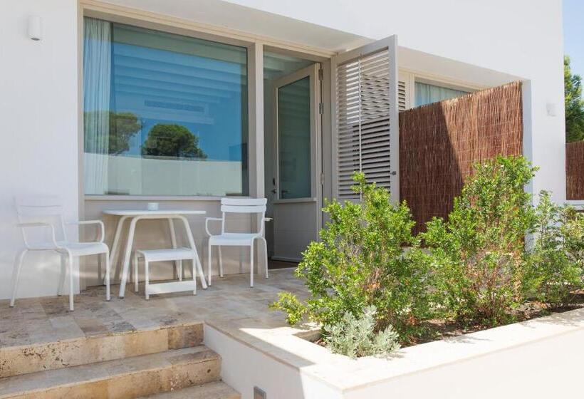 اتاق سوپریور با چشم‌انداز باغ, Hostal Empúries