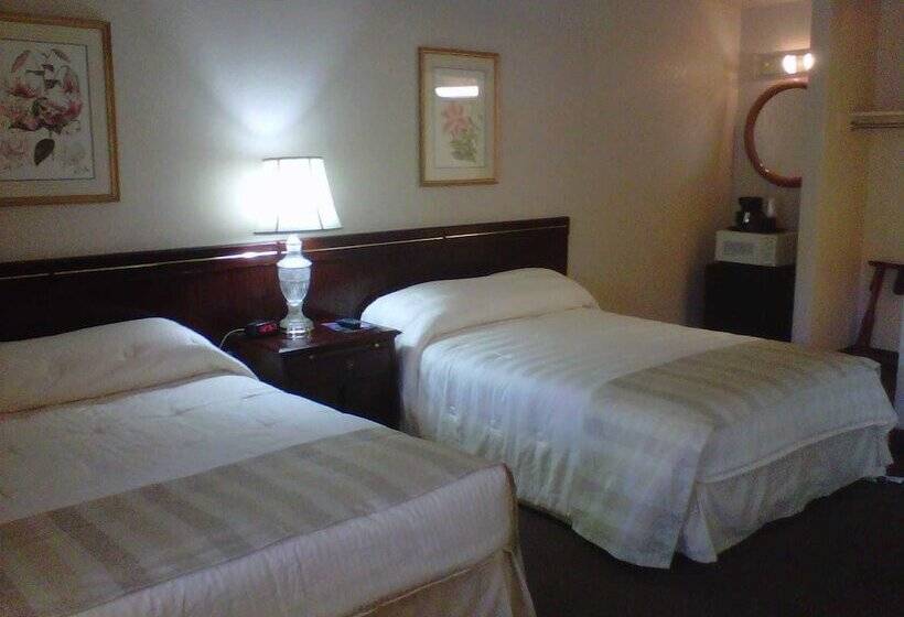 Номер Стандарт 2 Двуспальные Кровати, Caravelle Inn Extended Stay