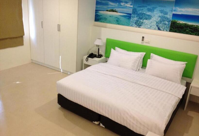 수피리어 룸, Armoni Patong Beach