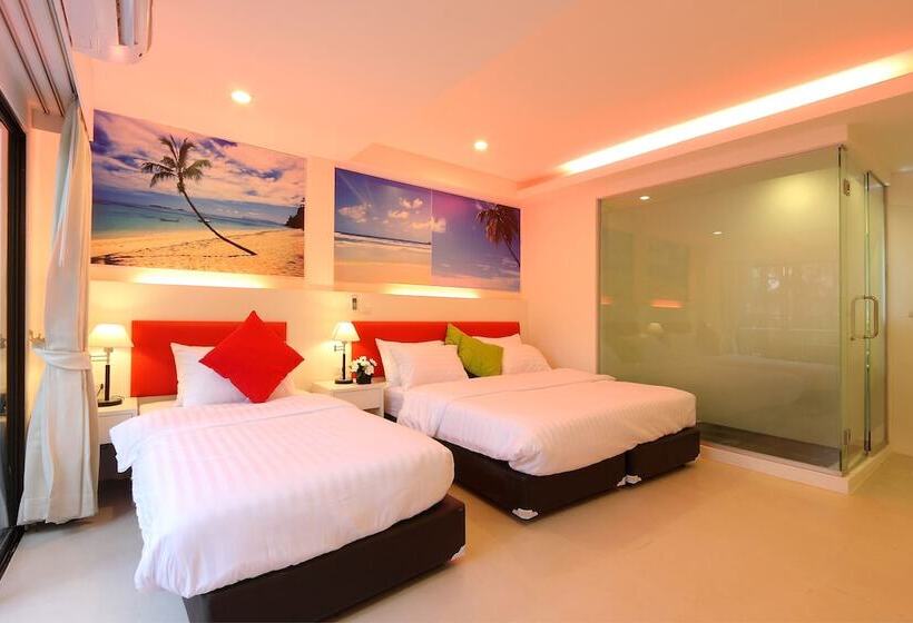 디럭스 룸, Armoni Patong Beach