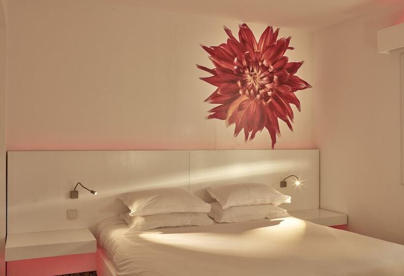 Номер Стандарт Вид на Бассейн, So White Club Resort