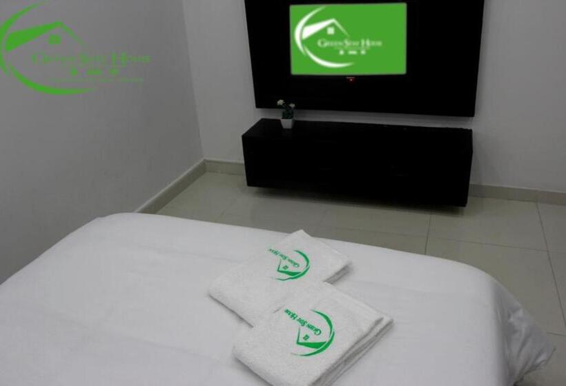 Standard room with outdoor bath, Green Stay House