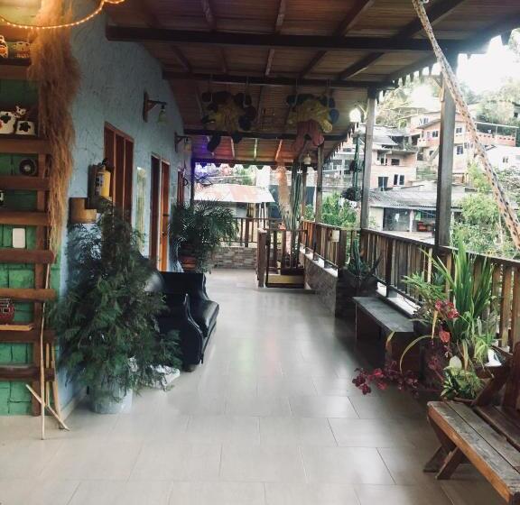 스탠다드 트리플 룸, Hostal Los Wichos