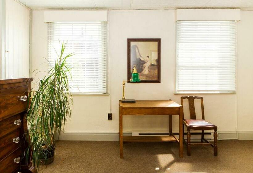 Family Suite, James Buchanan Hotel, Trademark Collection By Wyndham
