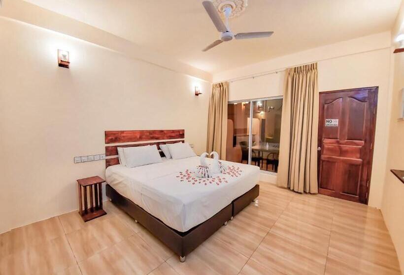 اتاق لوکس, Shoreline Grand