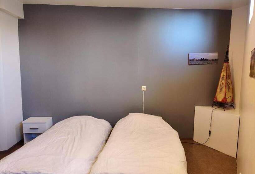 اتاق استاندارد, Sm Hostel