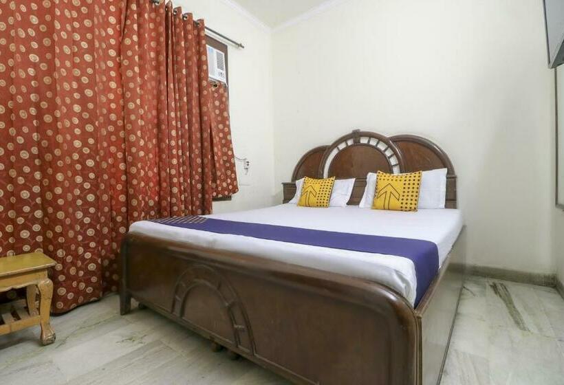 غرفة إدارية ثلاثية, Spot On Motel Haryana