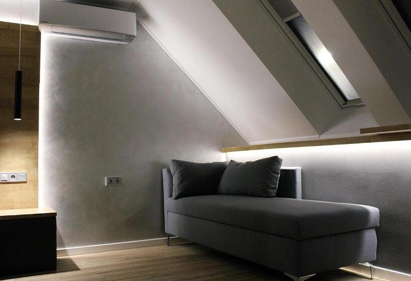 استودیوی استاندارد, Minaret Residence & Relax Pécs