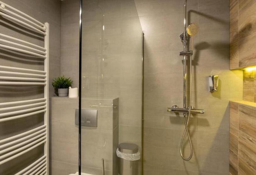 استودیوی استاندارد, Minaret Residence & Relax Pécs