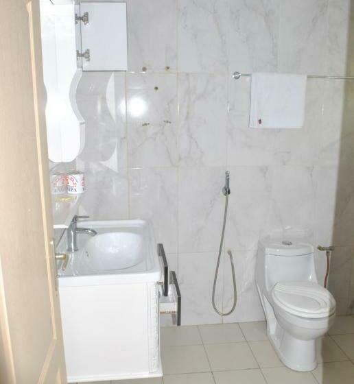 اتاق استاندارد سه نفره, White Horse Hotel Cotonou