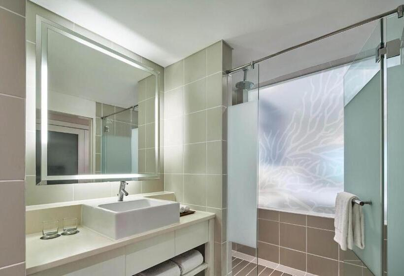Номер Стандарт Боковой Вид на Море, The Westin Langkawi Resort & Spa