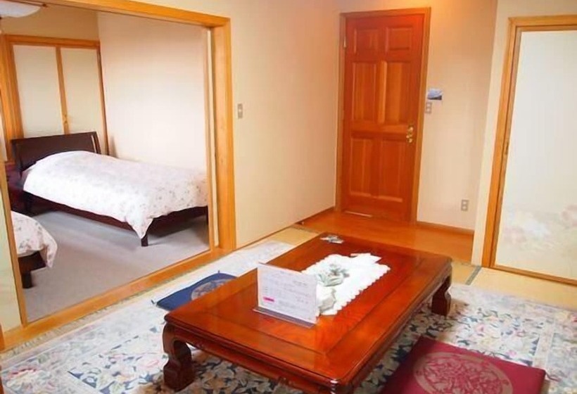 Номер Стандарт, Petit Hotel Corinthian