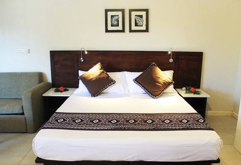 패밀리 스위트, Smugglers Cove Beach Resort &