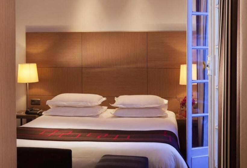 Quarto Familiar, Villathena