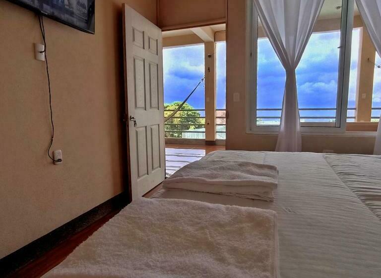 اتاق لوکس با تخت بزرگ, Millennium Apartment