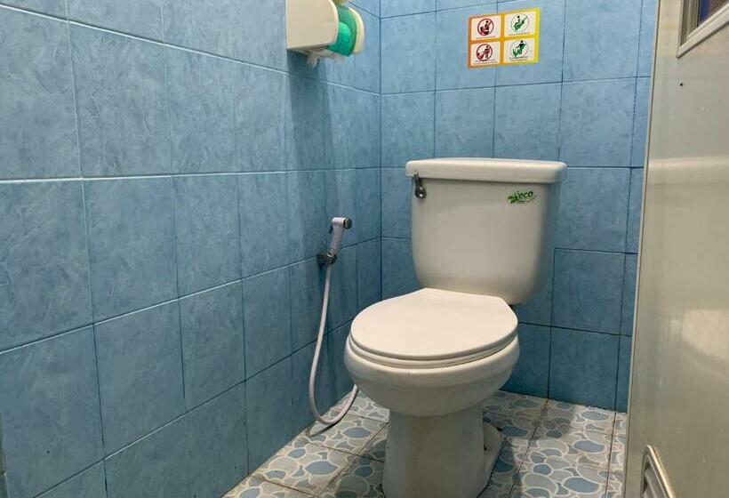 Номер Стандарт, Reddoorz Near Gembira Loka Zoo 3