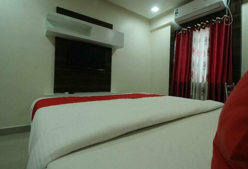 Номер Deluxe, Staymaker Regal Residency