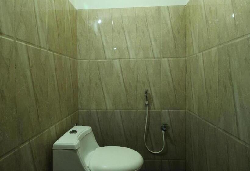 Номер Deluxe, Staymaker Regal Residency