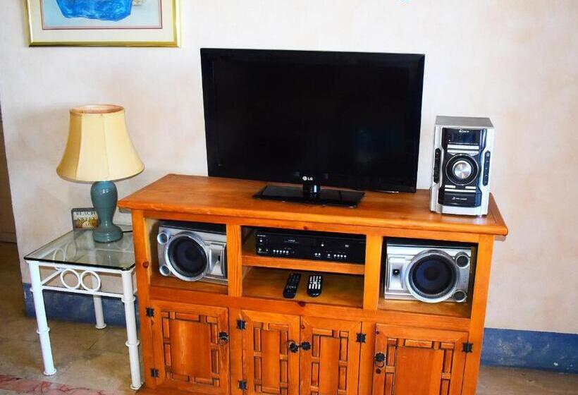 آپارتمان 2 خوابه با چشم‌انداز دریا, Marina Pinacate B 406