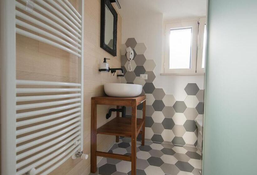 Семейный Номер, Ai Cappuccini Guest House