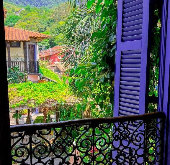 سوئیت با بالکن, Vila Pequeá Pousada Ilhabela