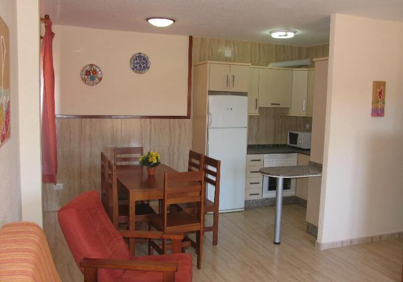 آپارتمان 1 خوابه, Apartamentos Tesy