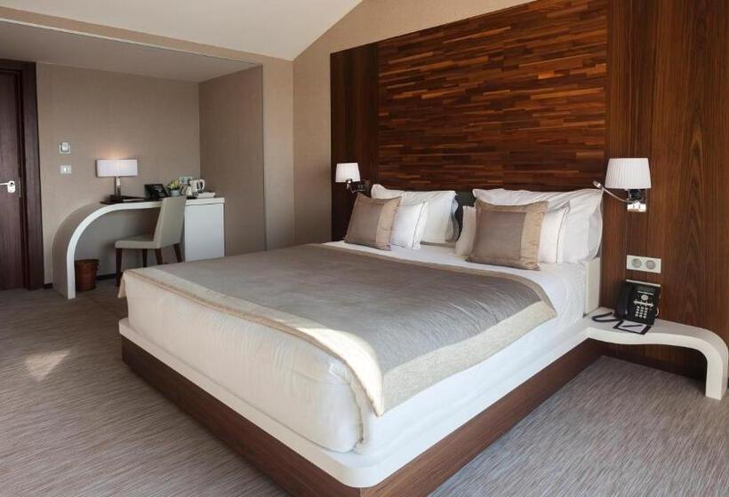 Habitación Premium Vista al Mar., La Cigale Tabarka