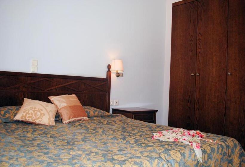 آپارتمان 1 خوابه اینتریور, Marita's Apartments