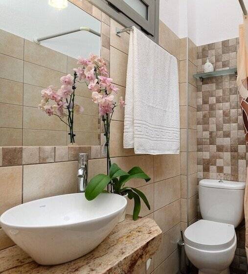 Triple Room Sea View, Avra