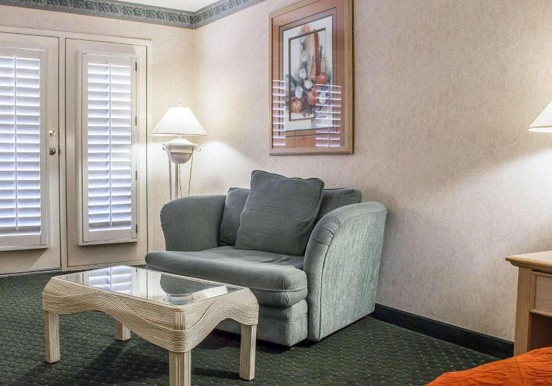 Номер Стандарт, Days Inn Corley Nec   M6