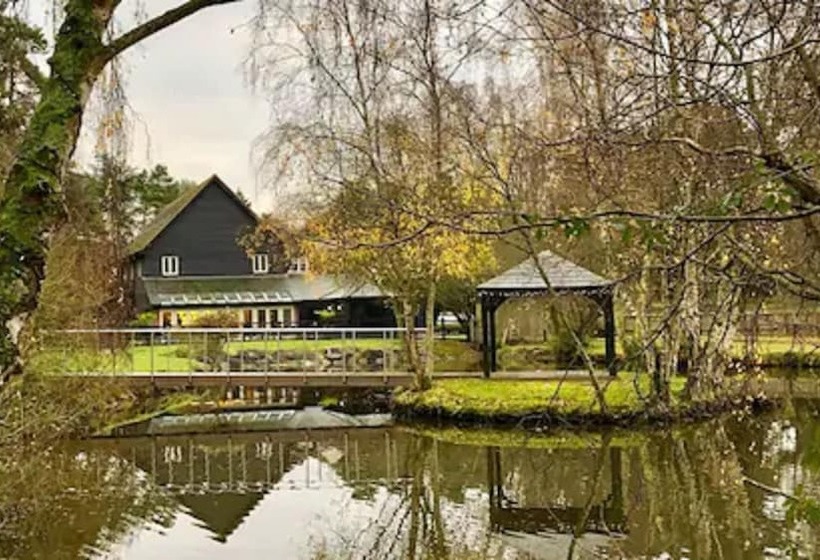 اتاق سوپریور, Great Hallingbury Manor & Lodges
