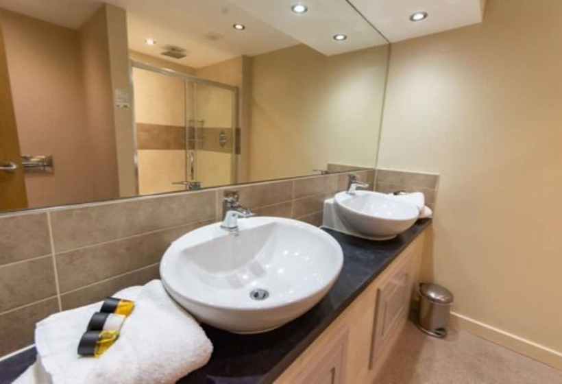 اتاق سوپریور, Great Hallingbury Manor & Lodges