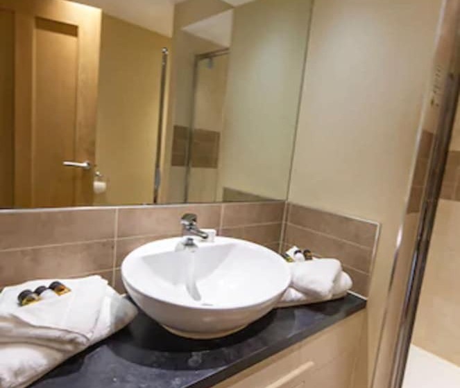 اتاق استاندارد, Great Hallingbury Manor & Lodges