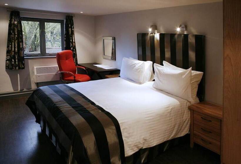 اتاق استاندارد, Great Hallingbury Manor & Lodges